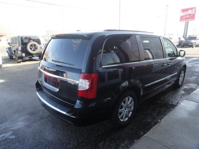 Chrysler Town & Country 4dr Wgn Touring 2014
