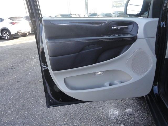 Chrysler Town & Country 4dr Wgn Touring 2014