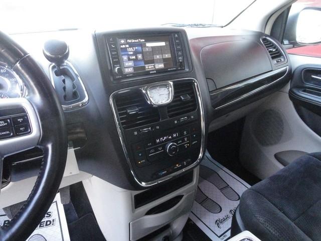 Chrysler Town & Country 4dr Wgn Touring 2014