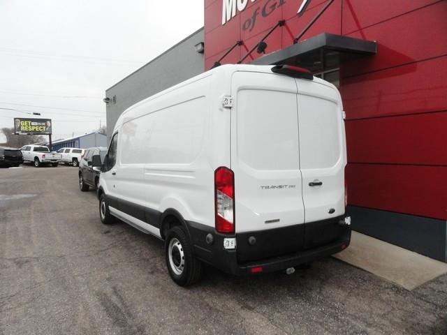 Ford Transit Van T-250 148" Med Rf 9000 GVWR Sliding RH Dr 2019