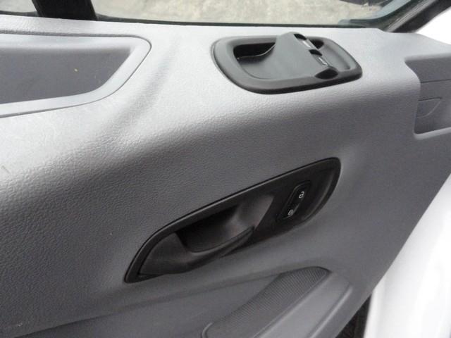 Ford Transit Van T-250 148" Med Rf 9000 GVWR Sliding RH Dr 2019