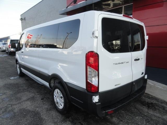 Ford Transit Passenger Wagon T-350 148" Low Roof XLT RWD 2023