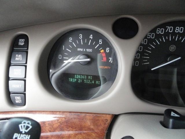 Buick LeSabre 4dr Sdn Limited 2000