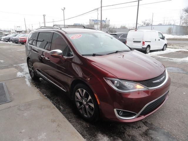 Chrysler Pacifica Limited FWD 2019
