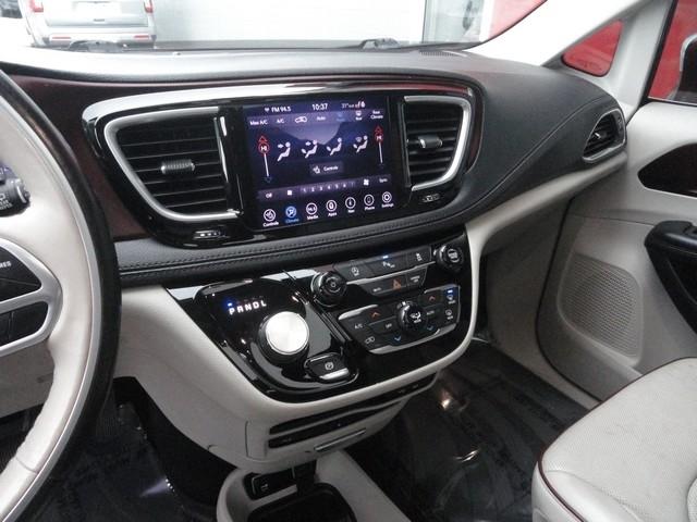 Chrysler Pacifica Limited FWD 2019