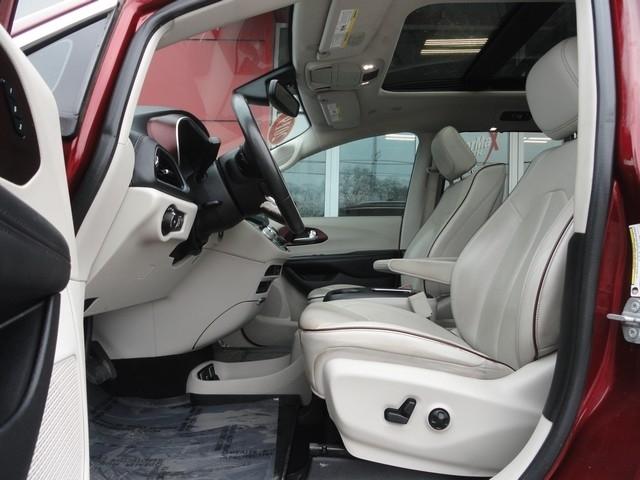 Chrysler Pacifica Limited FWD 2019