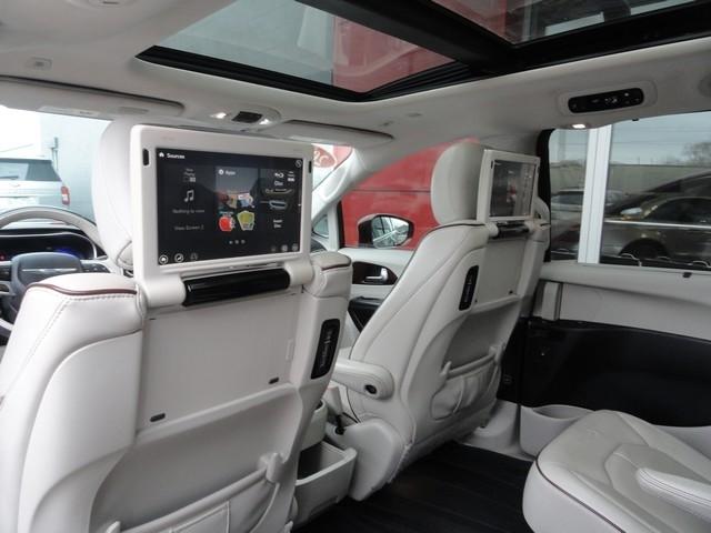 Chrysler Pacifica Limited FWD 2019