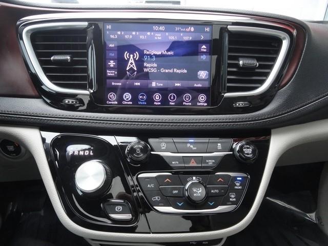 Chrysler Pacifica Limited FWD 2019