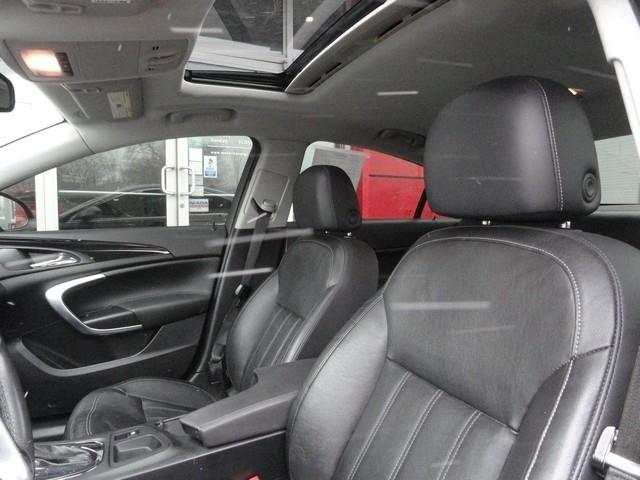 Buick Regal 4dr Sdn CXL RL4 (Russelsheim) *Ltd Avail* 2011