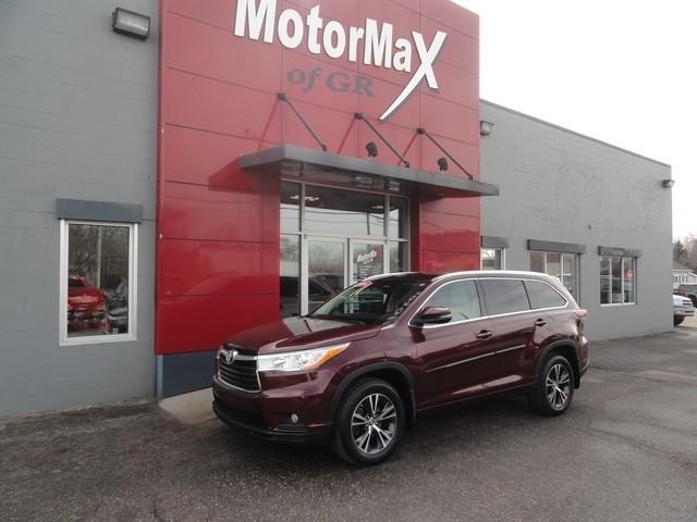 Toyota Highlander AWD 4dr V6 XLE (Natl) 2016