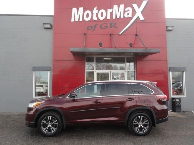 Toyota Highlander AWD 4dr V6 XLE (Natl) 2016