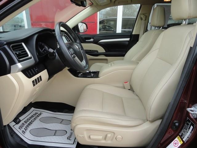 Toyota Highlander AWD 4dr V6 XLE (Natl) 2016