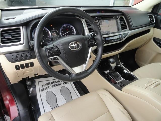 Toyota Highlander AWD 4dr V6 XLE (Natl) 2016