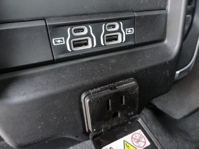 RAM 1500 Laramie 4x4 Crew Cab 5'7" Box 2023