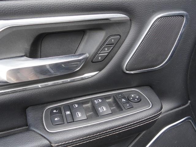 RAM 1500 Laramie 4x4 Crew Cab 5'7" Box 2023