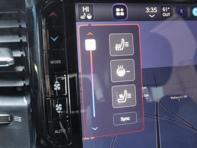 RAM 1500 Laramie 4x4 Crew Cab 5'7" Box 2023