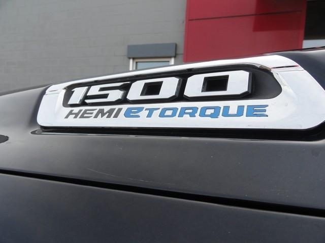 RAM 1500 Laramie 4x4 Crew Cab 5'7" Box 2023