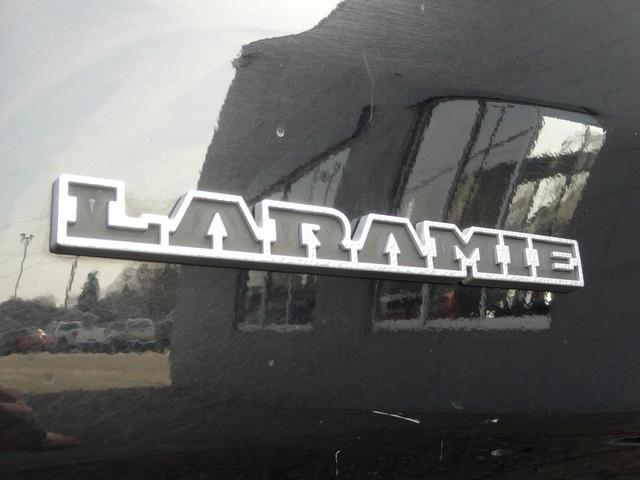RAM 1500 Laramie 4x4 Crew Cab 5'7" Box 2023