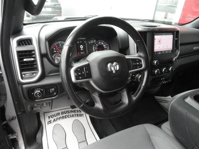 RAM 1500 Big Horn 4x4 Crew Cab 5'7" Box 2022