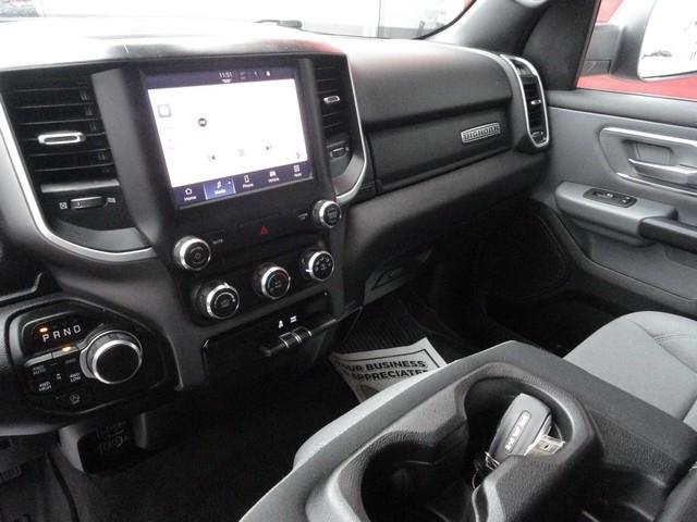 RAM 1500 Big Horn 4x4 Crew Cab 5'7" Box 2022