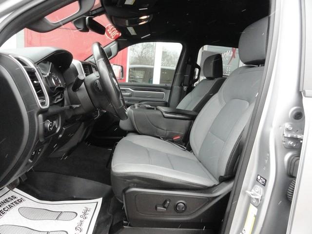 RAM 1500 Big Horn 4x4 Crew Cab 5'7" Box 2022