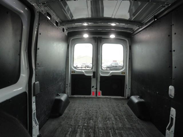 Ford Transit Cargo Van T-250 130" Med Rf 9070 GVWR RWD 2020