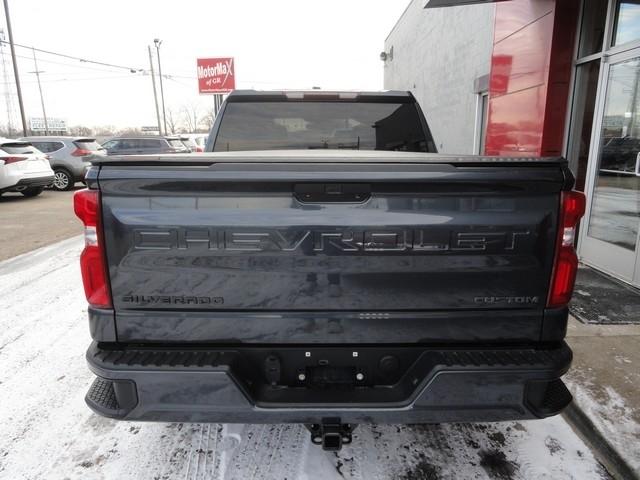 Chevrolet Silverado 1500 4WD Crew Cab 147" Custom 2020