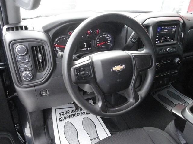 Chevrolet Silverado 1500 4WD Crew Cab 147" Custom 2020
