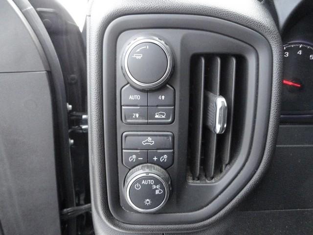 Chevrolet Silverado 1500 4WD Crew Cab 147" Custom 2020