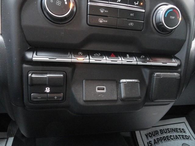 Chevrolet Silverado 1500 4WD Crew Cab 147" Custom 2020