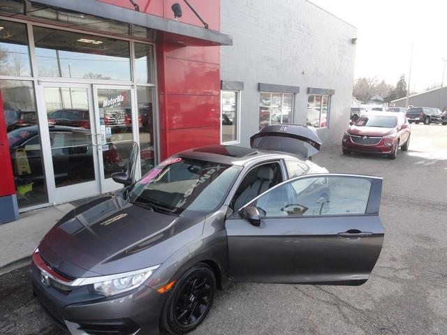 Honda Civic Coupe LX-P CVT 2018