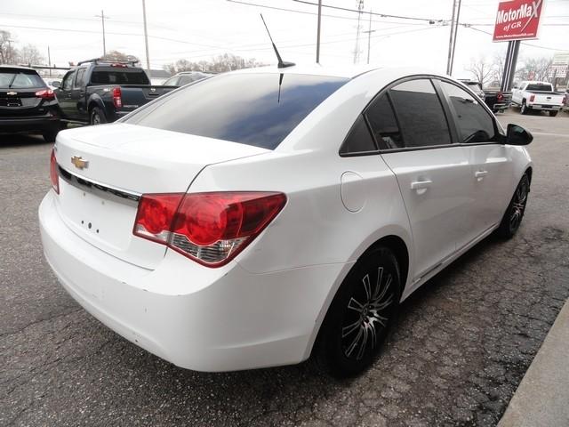 Chevrolet Cruze 4dr Sdn Auto LS 2013
