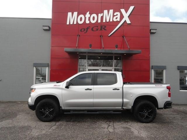 Chevrolet Silverado 1500 4WD Crew Cab 147" Custom Trail Boss 2022