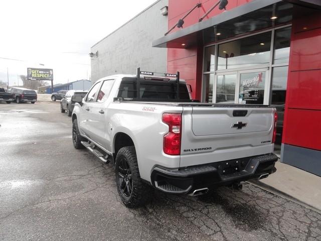 Chevrolet Silverado 1500 4WD Crew Cab 147" Custom Trail Boss 2022