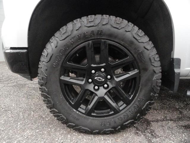 Chevrolet Silverado 1500 4WD Crew Cab 147" Custom Trail Boss 2022