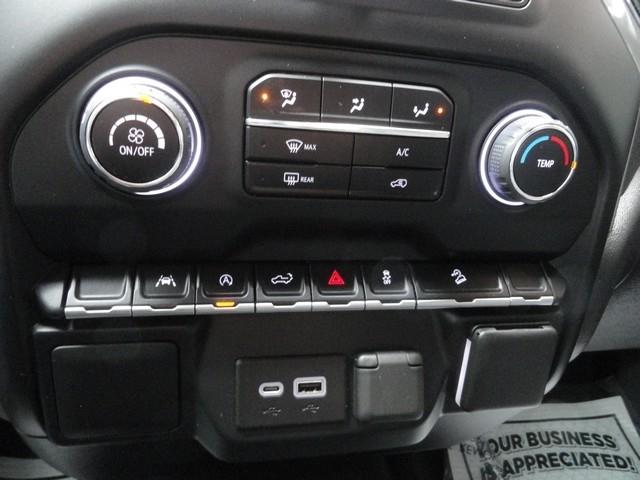 Chevrolet Silverado 1500 4WD Crew Cab 147" Custom Trail Boss 2022