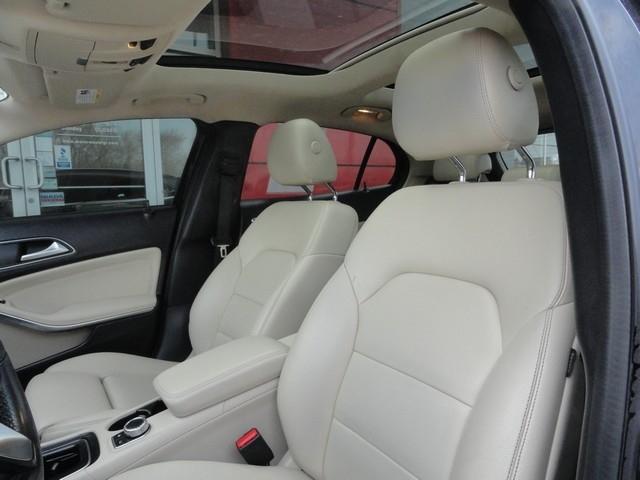 Mercedes-Benz GLA 4MATIC 4dr GLA 250 2016