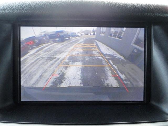 GMC Yukon XL 4WD 4dr SLE 2015