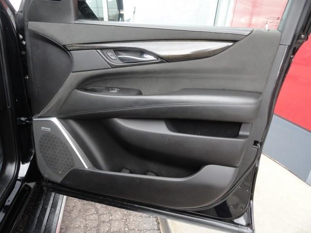 Cadillac Escalade ESV 2WD 4dr Platinum 2020