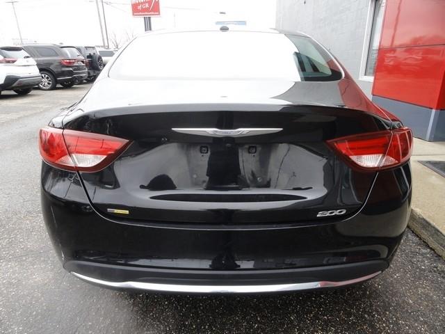 Chrysler 200 4dr Sdn Limited FWD 2015