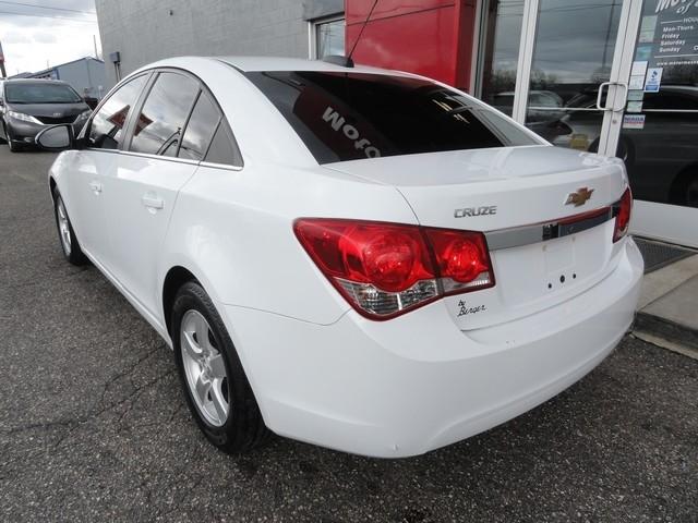 Chevrolet Cruze Limited 4dr Sdn Auto LT w/1LT 2016