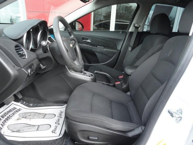 Chevrolet Cruze Limited 4dr Sdn Auto LT w/1LT 2016