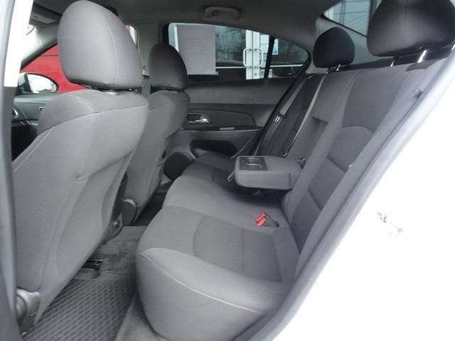 Chevrolet Cruze Limited 4dr Sdn Auto LT w/1LT 2016