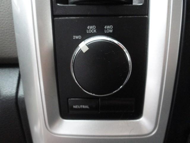 RAM 1500 4WD Crew Cab 140.5" Outdoorsman 2011