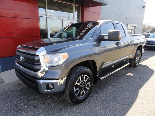 Toyota Tundra 4WD Truck Double Cab 4.6L V8 6-Spd AT SR5 (Natl) 2015