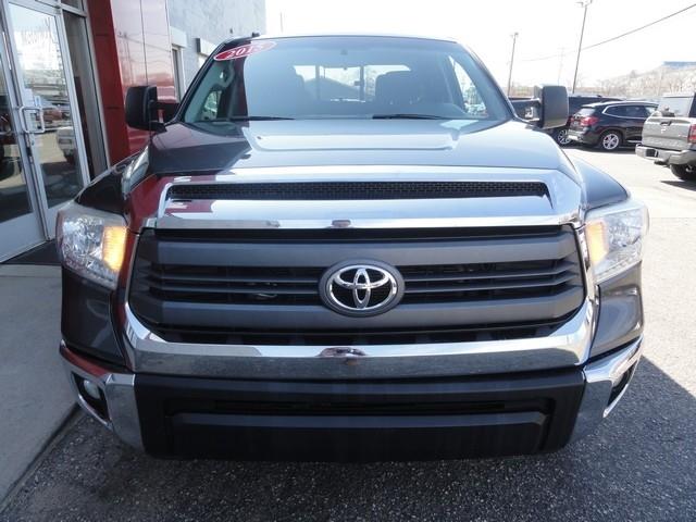 Toyota Tundra 4WD Truck Double Cab 4.6L V8 6-Spd AT SR5 (Natl) 2015