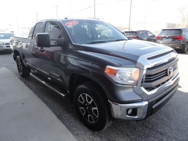 Toyota Tundra 4WD Truck Double Cab 4.6L V8 6-Spd AT SR5 (Natl) 2015
