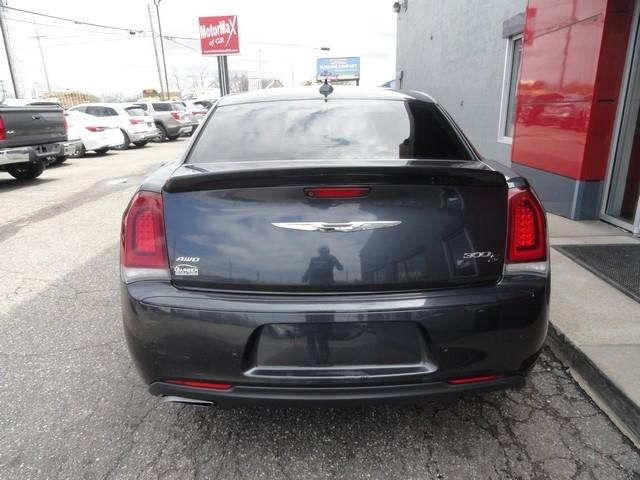 Chrysler 300 4dr Sdn 300S AWD 2016