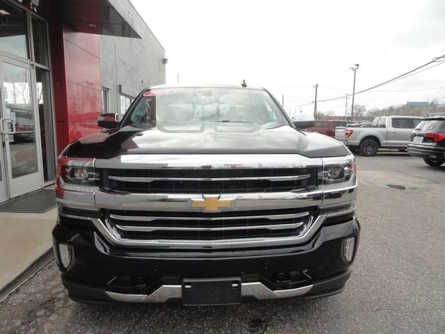 Chevrolet Silverado 1500 4WD Crew Cab 143.5" High Country 2018