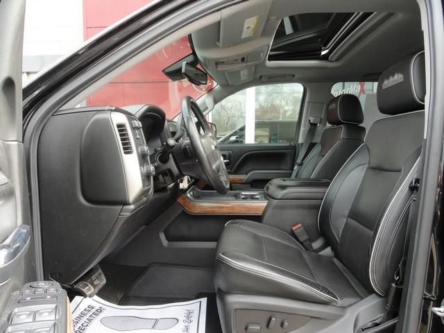 Chevrolet Silverado 1500 4WD Crew Cab 143.5" High Country 2018